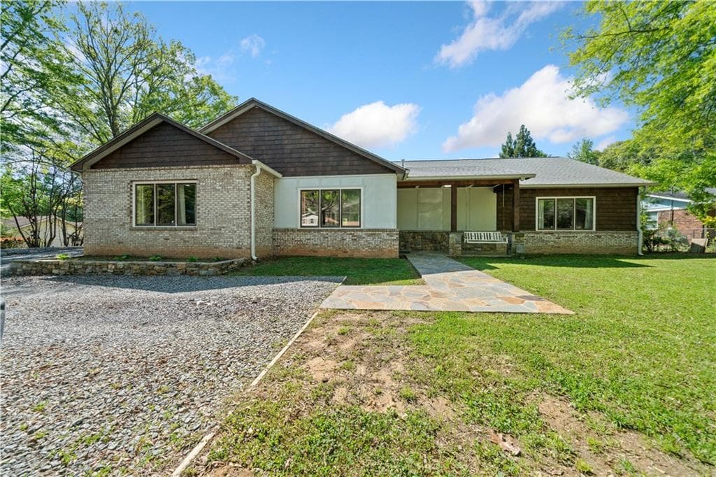 3 bedroom, 3 bathroom, 3,100 sq ft single family residence sold at 2909 Jones Mill Road, Atlanta, GA 30360