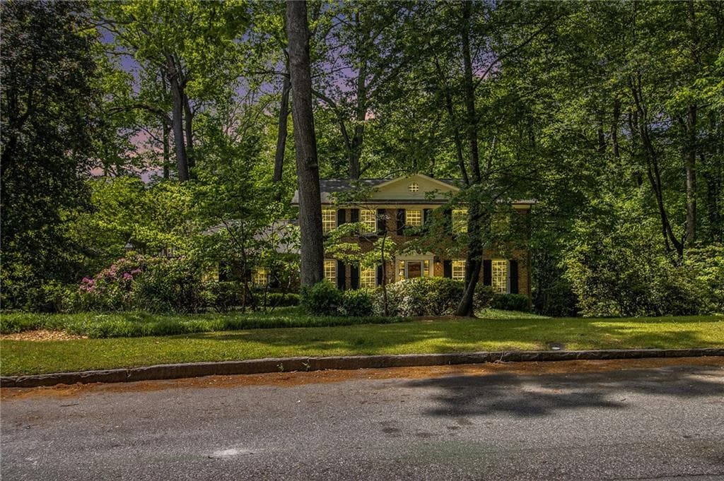 5 bedroom, 4 bathroom single family residence sold at 4111 Mcclatchey Circle, Atlanta, GA 30342