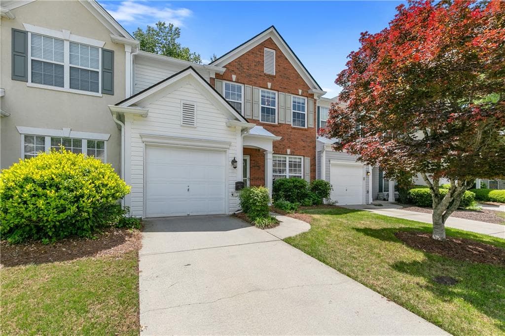 3 bedroom, 3 bathroom townhouse sold at 3303 Timbercreek Circle, Roswell, GA 30076