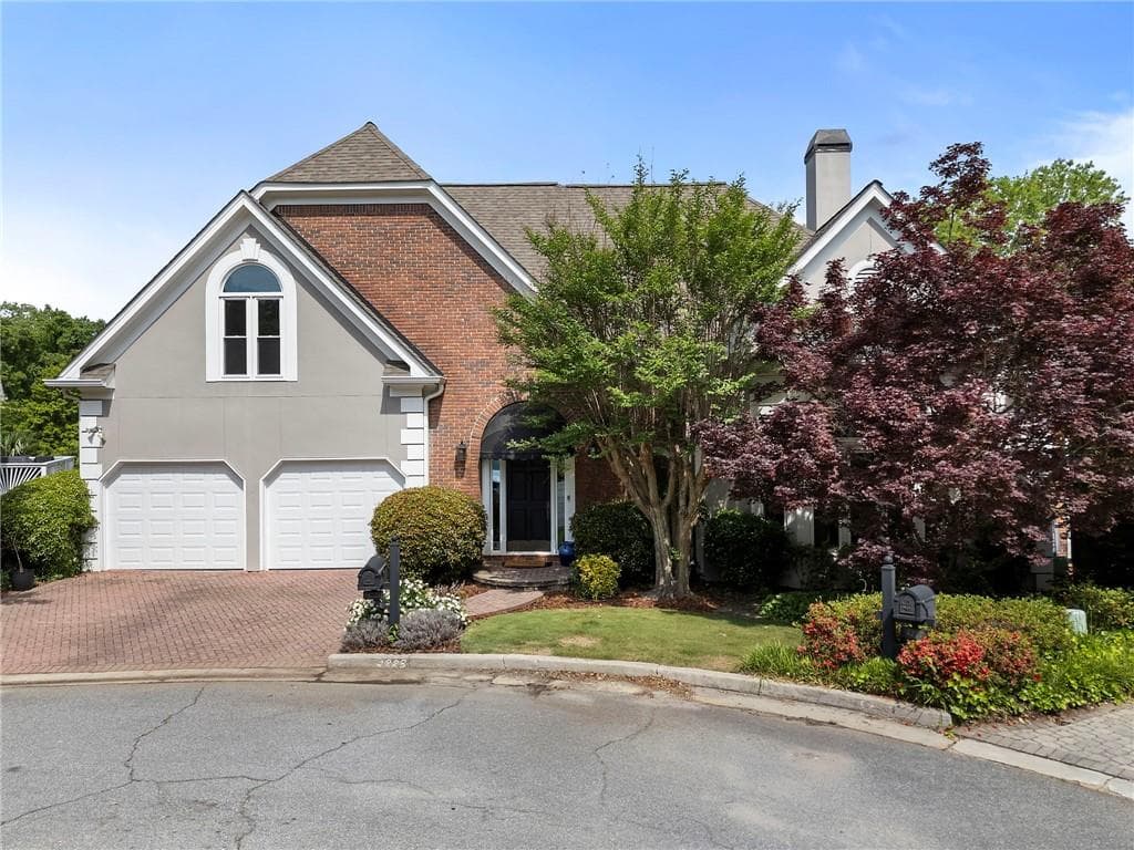 3 bedroom, 4 bathroom single family residence sold at 4223 Wieuca Overlook, Atlanta, GA 30342