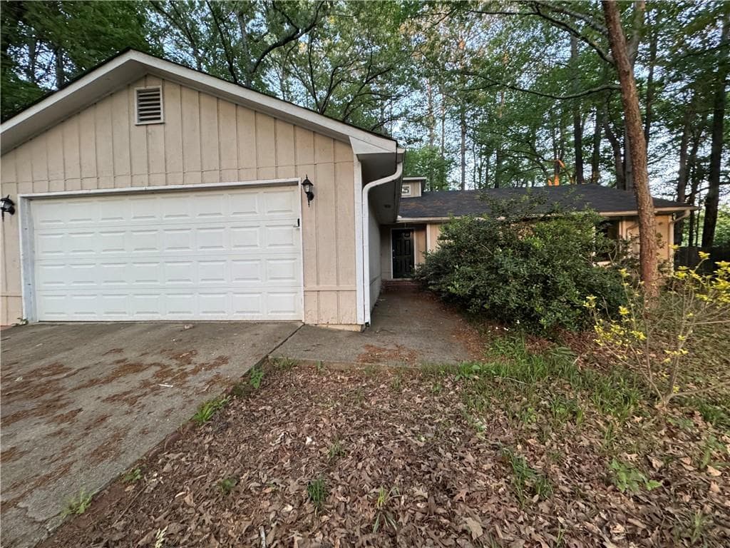 655 Raven Court, Jonesboro, GA 30238 — most recent listing photo