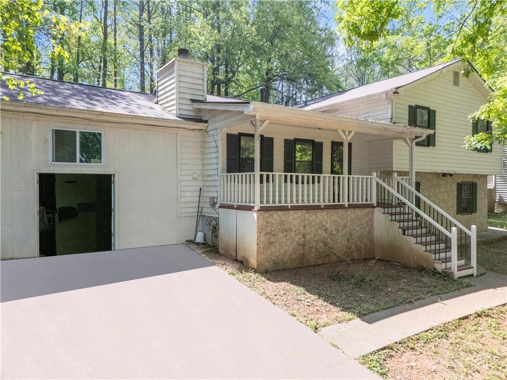 3 bedroom, 3 bathroom single family residence sold at 488 Russell Road, Lawrenceville, GA 30043