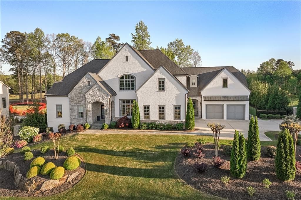 6 bedroom, 9 bathroom, 10,000 sq ft single family residence sold at 1073 Kent Court, Milton, GA 30004