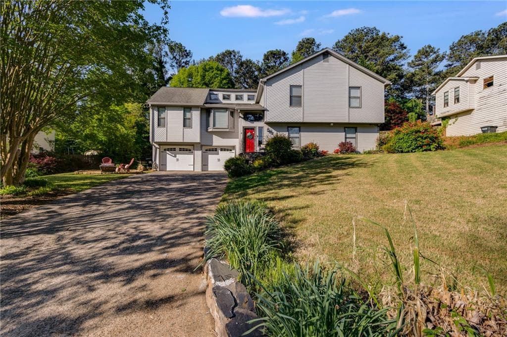 3 bedroom, 4 bathroom, 2,382 sq ft single family residence sold at 1189 NORFOLK Drive, Acworth, GA 30102