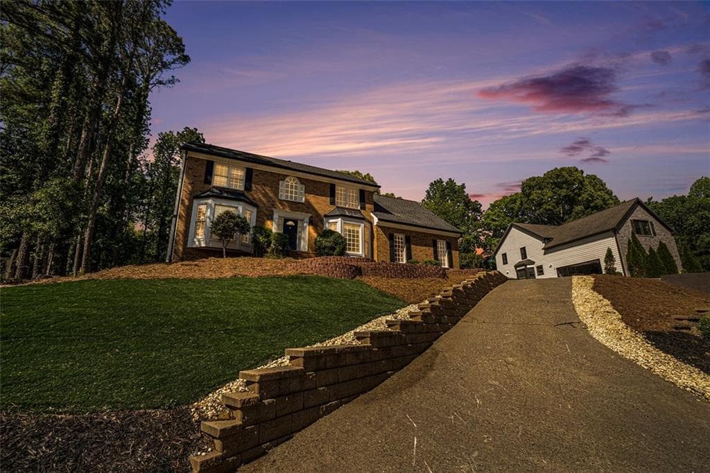 4 bedroom, 3 bathroom single family residence sold at 180 Spring Ridge Trace, Roswell, GA 30076