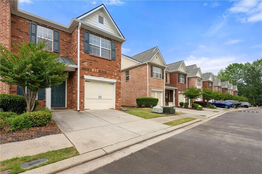 3 bedroom, 3 bathroom, 1,550 sq ft townhouse sold at 5654 Lawley Drive, Alpharetta, GA 30022