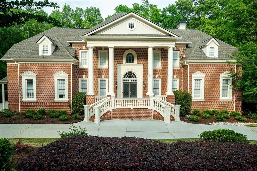 6 bedroom, 7 bathroom single family residence sold at 350 Newcastle Drive, Alpharetta, GA 30009