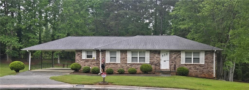 3 bedroom, 2 bathroom single family residence sold at 2555 Angus Court, Marietta, GA 30008
