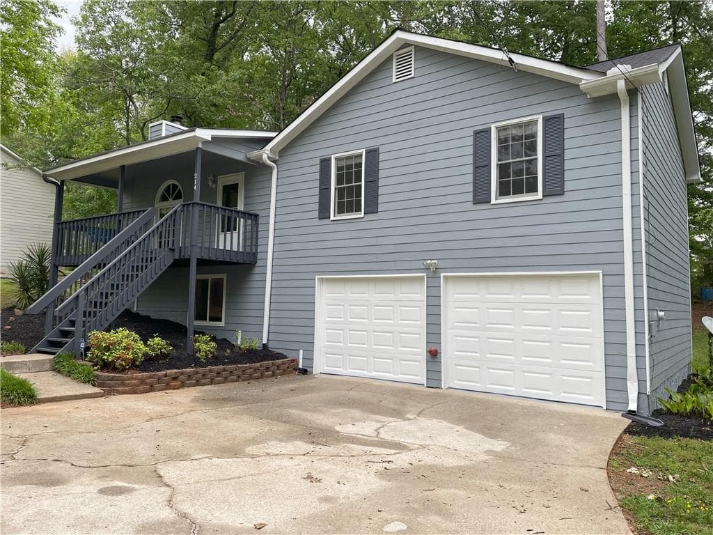 3 bedroom, 2 bathroom single family residence sold at 214 Sweetwater Circle, Powder Springs, GA 30127