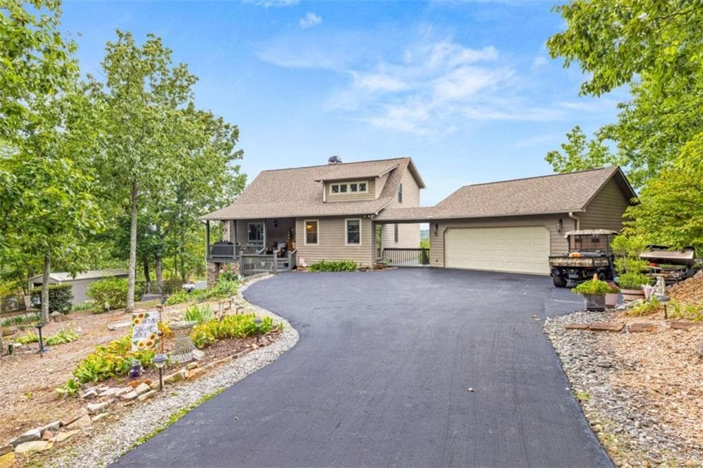 401 Starmont Trail, Clarkesville, GA 30523 — most recent listing photo