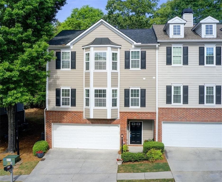 3 bedroom, 3 bathroom townhouse sold at 376 Eagle Tiff Drive, Sugar Hill, GA 30518