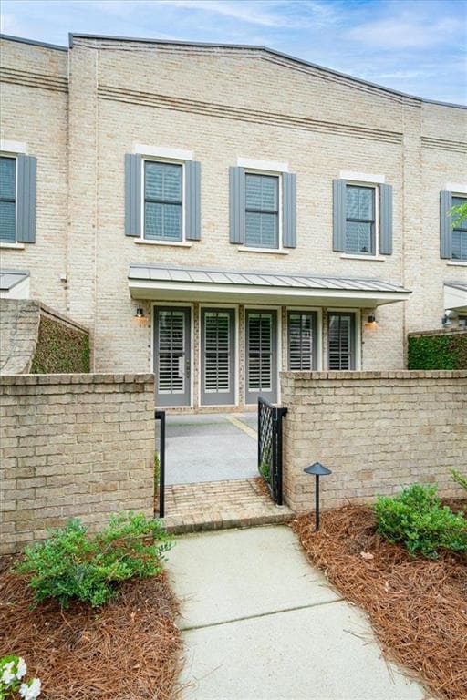 130 FORREST Alley, Roswell, GA 30075 — most recent listing photo
