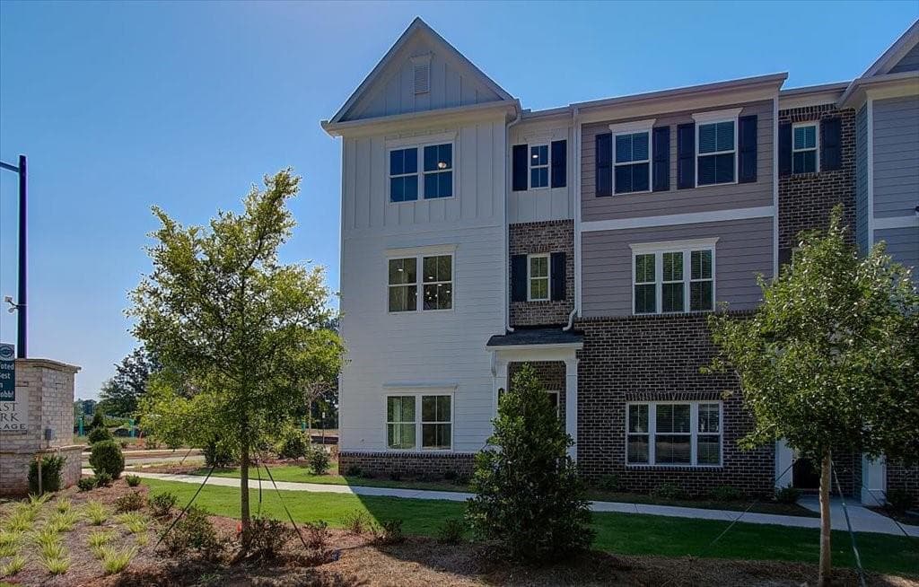 1899 Deco Drive, Kennesaw, GA 30144 — most recent listing photo