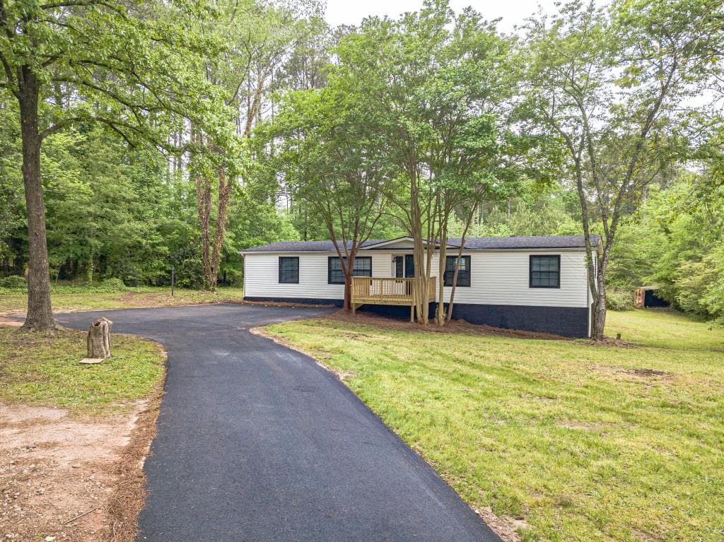 3 bedroom, 2 bathroom, 1,664 sq ft single family residence sold at 3520 Haynes Ridge Road, Loganville, GA 30052