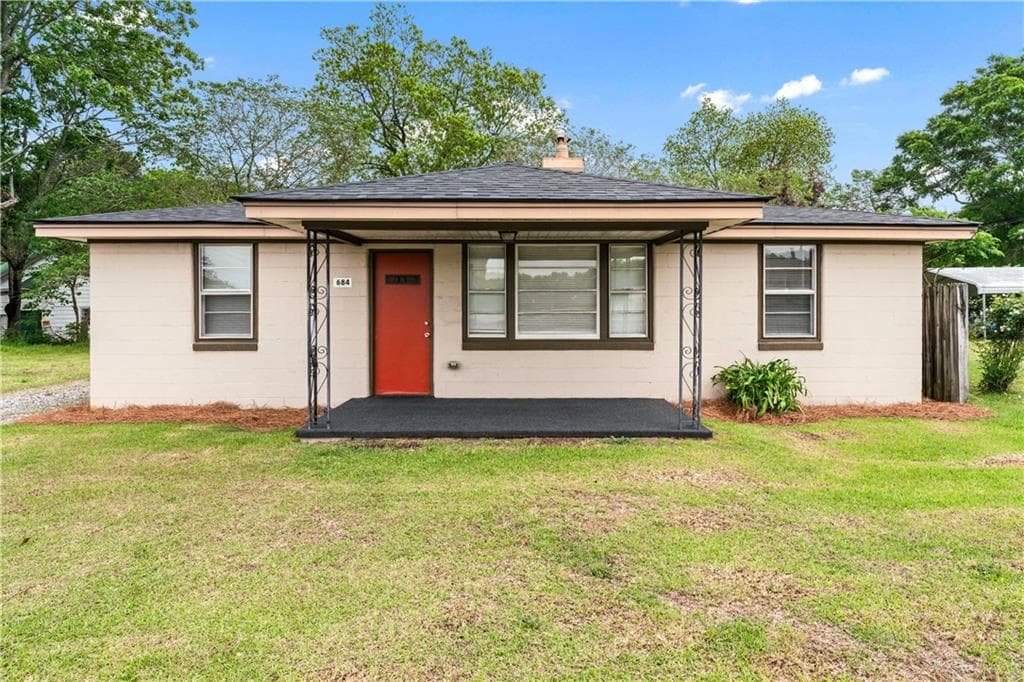 3 bedroom, 1 bathroom single family residence sold at 684 S Broad Street, Commerce, GA 30529