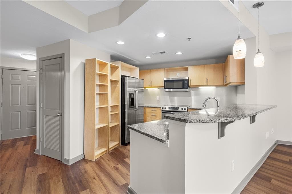 1 bedroom, 1 bathroom, 978 sq ft condominium for sale at 390 17th Street 5008, Atlanta, GA 30363 — photo 7