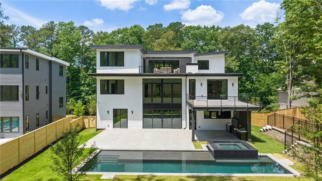5 bedroom, 7 bathroom, 5,000 sq ft single family residence under contract at 1291 Sunderland Court, Atlanta, GA 30319 — photo 2