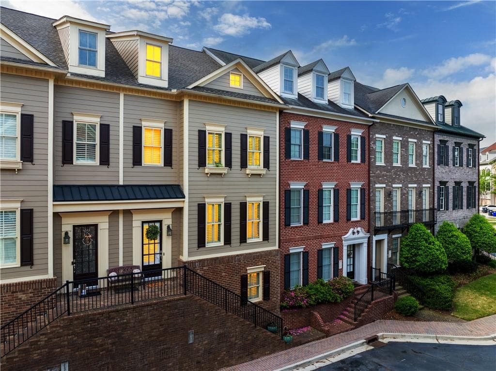 3 bedroom, 5 bathroom townhouse sold at 2130 Monhegan Way 11, Smyrna, GA 30080