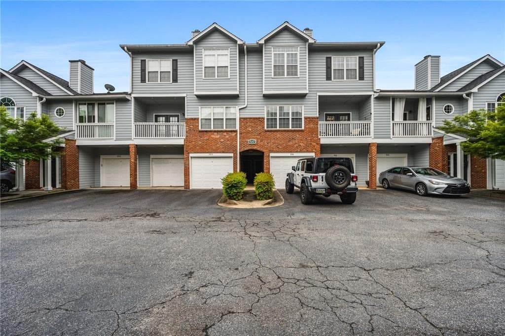 508 Vinings Forest Court, Smyrna, GA 30080 — most recent listing photo
