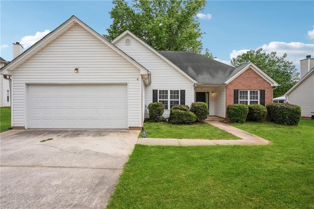 5525 Mayfair Crossing Drive, Lithonia, GA 30038 — most recent listing photo