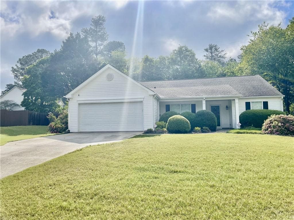 3 bedroom, 2 bathroom, 1,848 sq ft single family residence sold at 431 Crested View Drive, Loganville, GA 30052