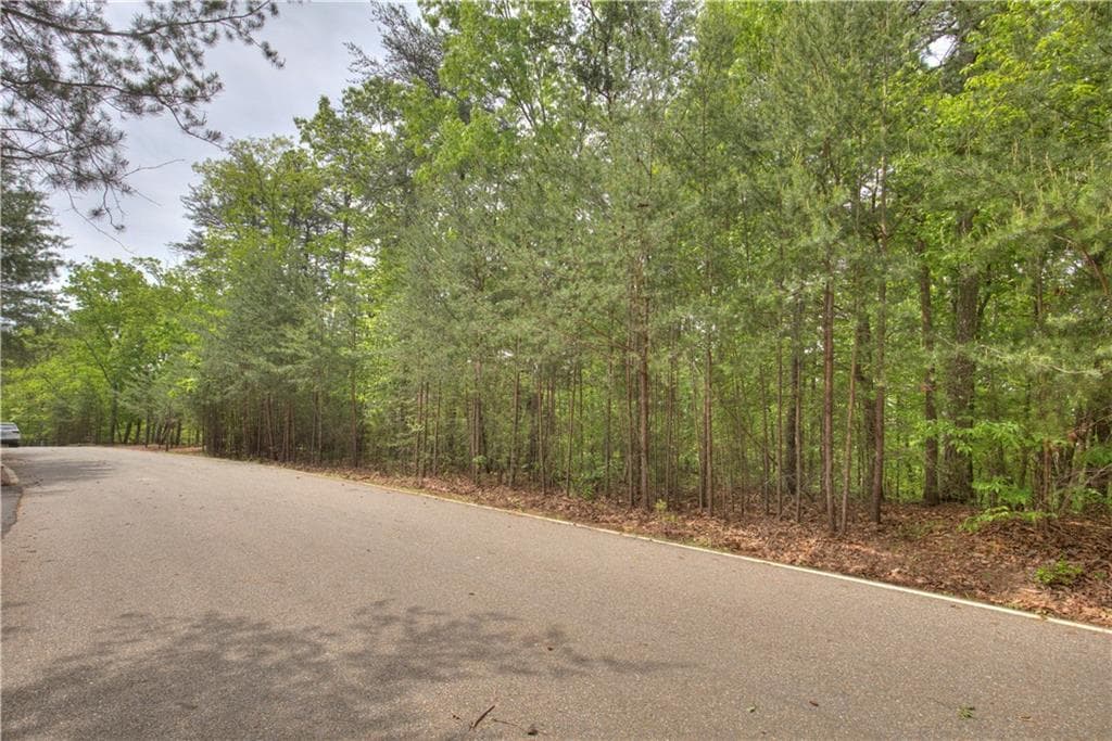 single family residence sold at 302 Bluestern Drive, Big Canoe, GA 30143