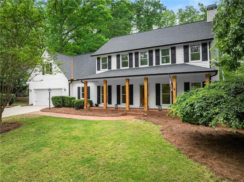 3 bedroom, 3 bathroom single family residence sold at 2511 N Oaks Drive, Gainesville, GA 30506