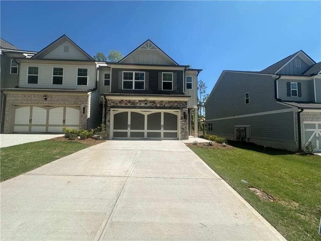 3 bedroom, 3 bathroom townhouse sold at 5631 Chickory Drive 123, Flowery Branch, GA 30542