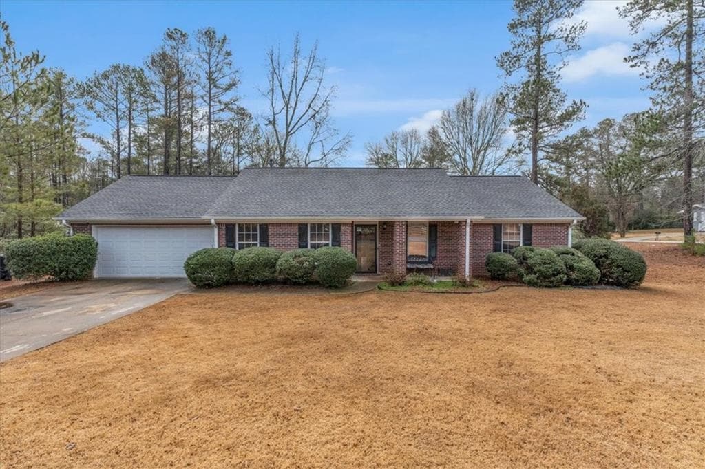 3 bedroom, 2 bathroom single family residence sold at 10 MCGIBONEY Place, Covington, GA 30016