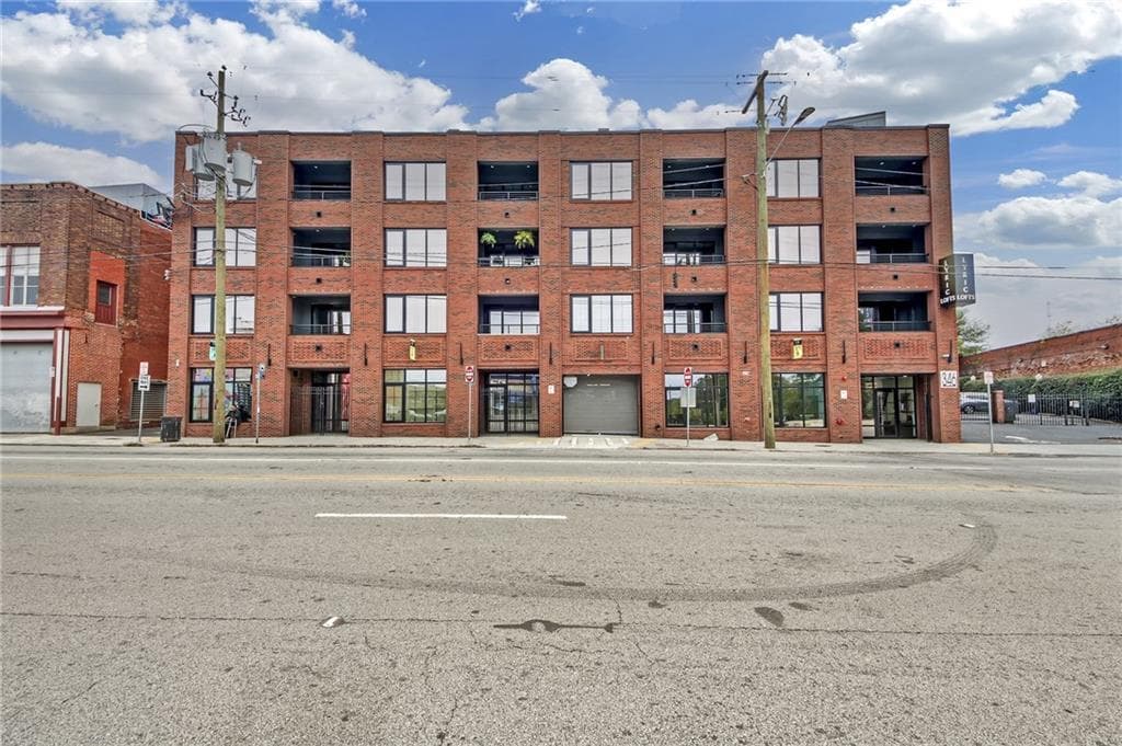 1 bedroom, 2 bathroom, 1,286 sq ft condominium sold at 346 Peters Street 207, Atlanta, GA 30313
