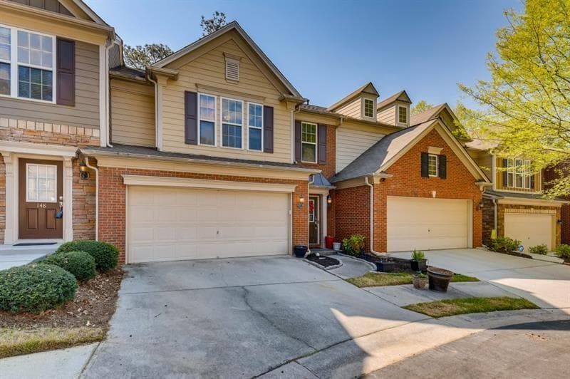 3 bedroom, 3 bathroom townhouse sold at 5800 Oakdale Road 147, Mableton, GA 30126
