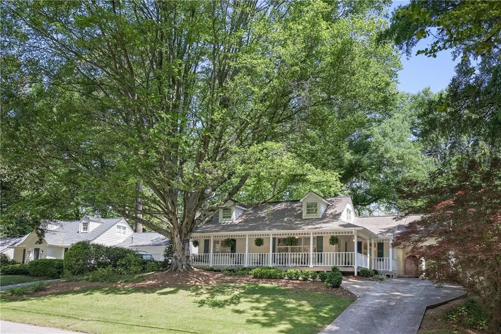 3 bedroom, 2 bathroom single family residence sold at 2515 Ridgewood Road, Atlanta, GA 30318