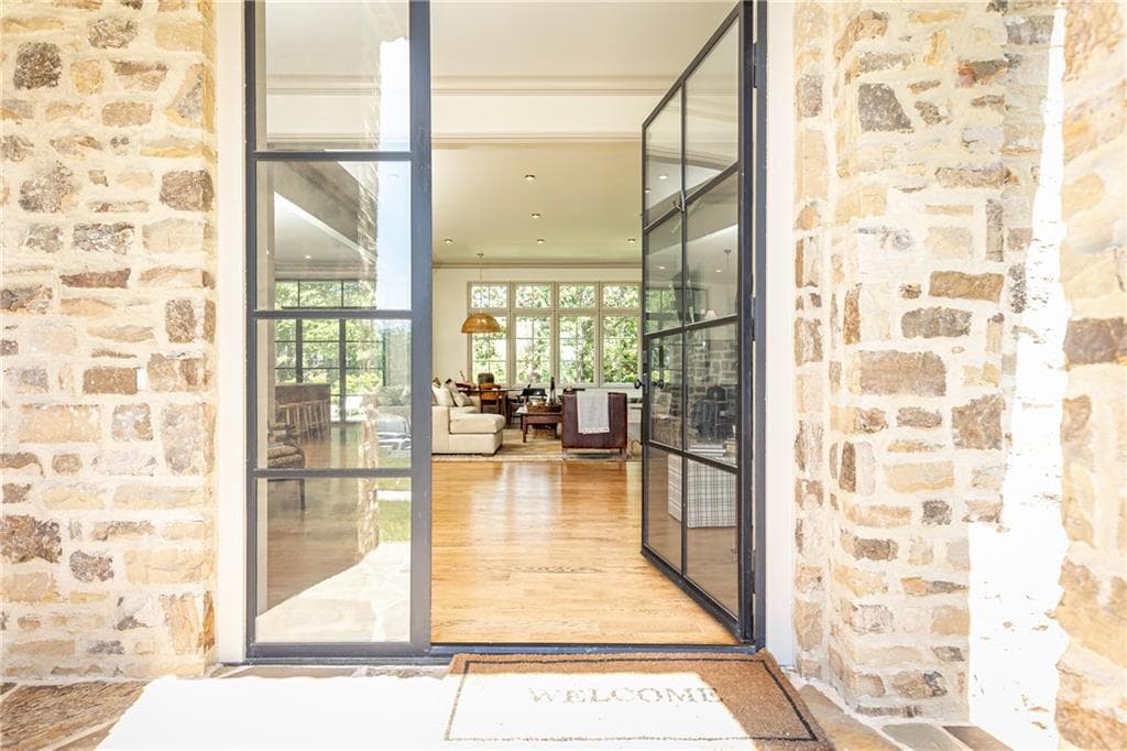 5 bedroom, 6 bathroom single family residence sold at 4785 Brinkley Lane, Atlanta, GA 30342