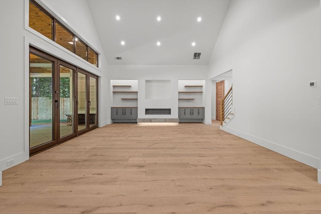 5 bedroom, 3 bathroom, 2,400 sq ft single family residence under contract at 535 Shamrock Drive, Cumming, GA 30040 — photo 5