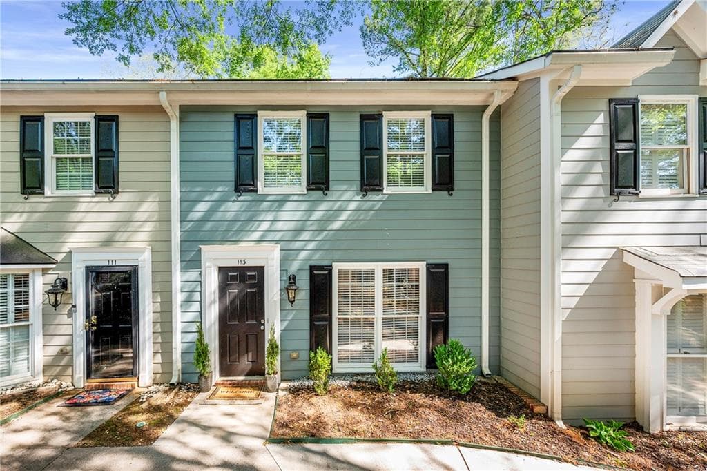 113 Courtyard Terrace, Roswell, GA 30075 — most recent listing photo