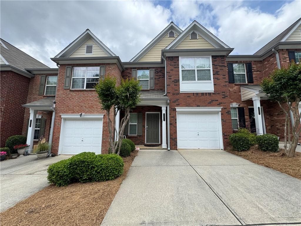 3871 Pleasant Oaks Dr, Lawrenceville, GA 30044 — most recent listing photo