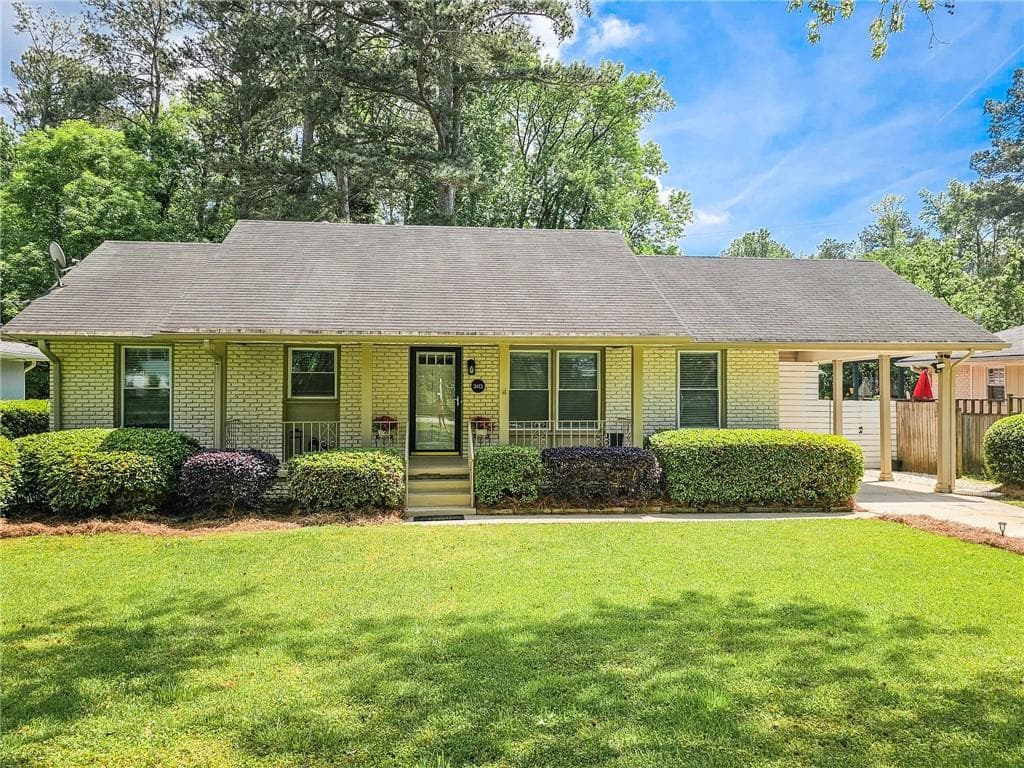 3 bedroom, 2 bathroom single family residence sold at 2413 Hunting Valley Drive, Decatur, GA 30033