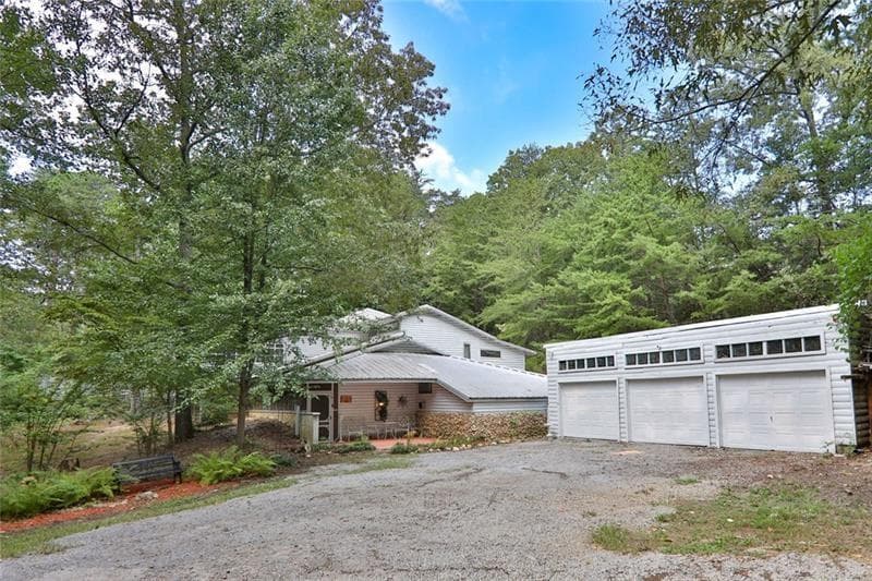 4 bedroom, 4 bathroom single family residence sold at 20 Mahan Lane, Rydal, GA 30171