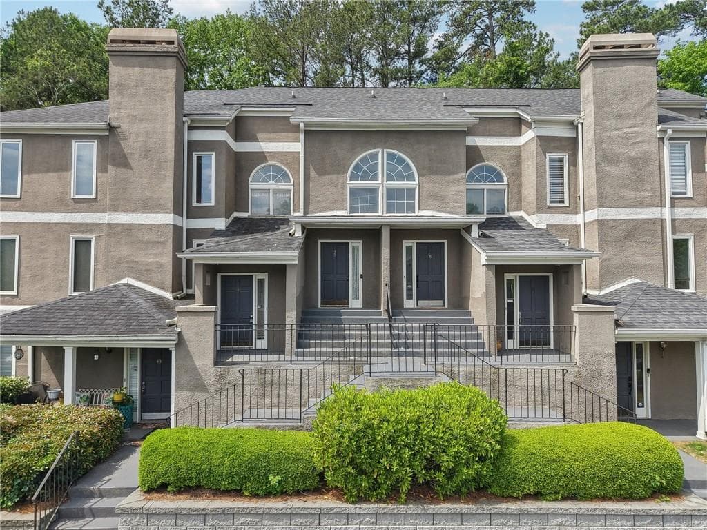 3 bedroom, 2 bathroom condominium sold at 44 Saint Claire Lane, Atlanta, GA 30324