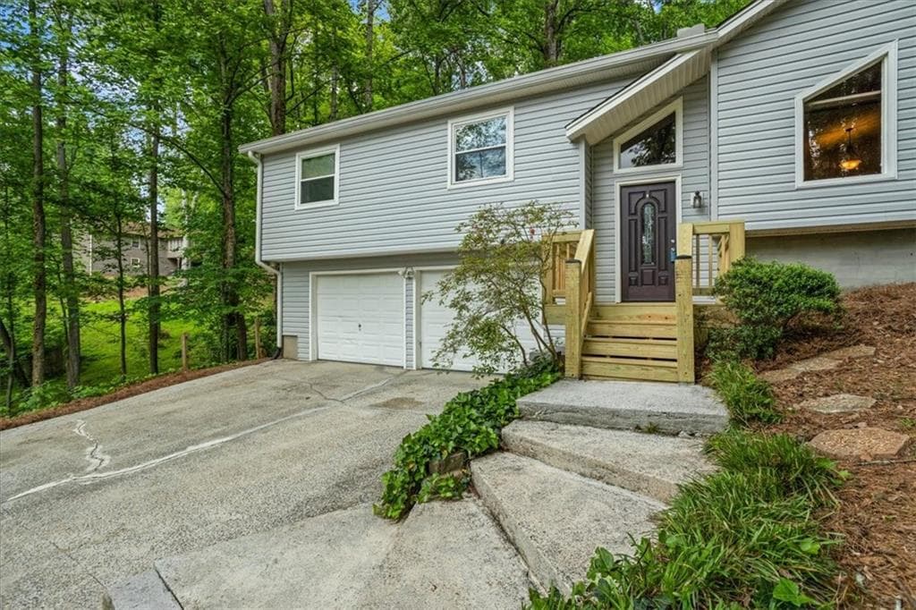 3 bedroom, 2 bathroom, 1,956 sq ft single family residence sold at 832 Wyntuck Drive, Kennesaw, GA 30152