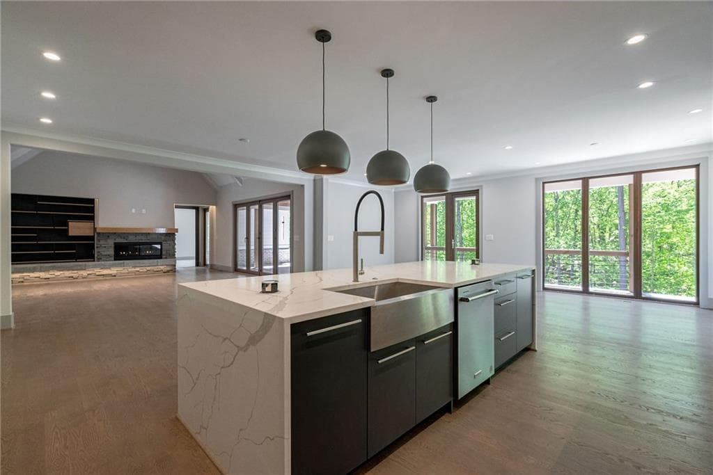 5 bedroom, 4 bathroom, 4,100 sq ft single family residence for sale at 71 Ramey Road, Sugar Hill, GA 30518 — photo 5
