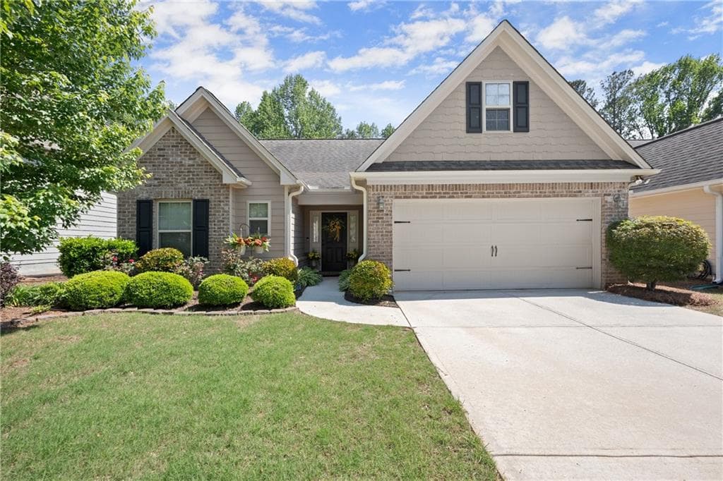 3 bedroom, 3 bathroom single family residence sold at 4929 Whisper Creek Circle, Gainesville, GA 30504
