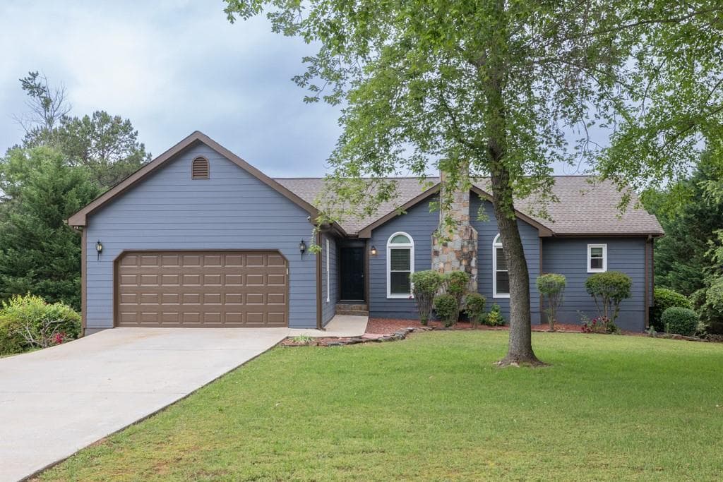 5 bedroom, 3 bathroom single family residence sold at 50 Stone Creek Drive, Hoschton, GA 30548