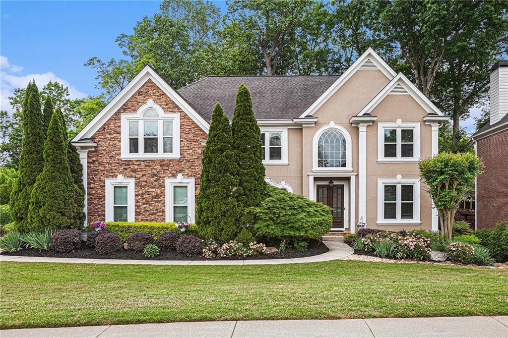 4 bedroom, 5 bathroom single family residence sold at 12350 Edenwilde Drive, Roswell, GA 30075