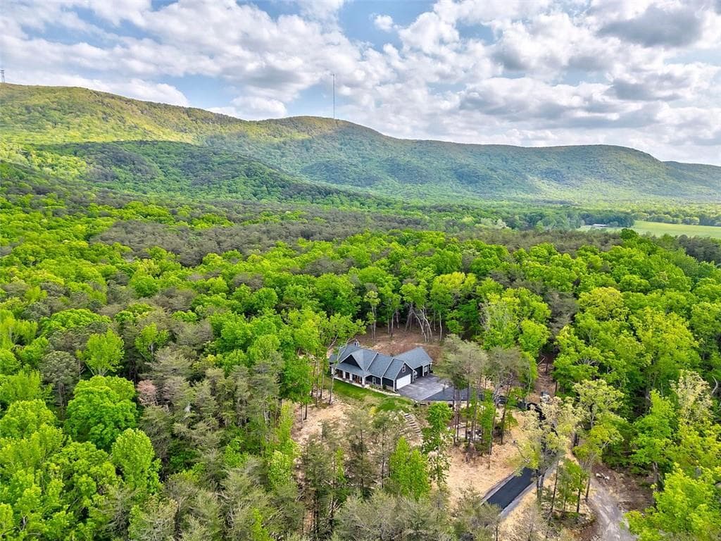4 bedroom, 3 bathroom single family residence sold at 555 E VALLEY Road, Rydal, GA 30171