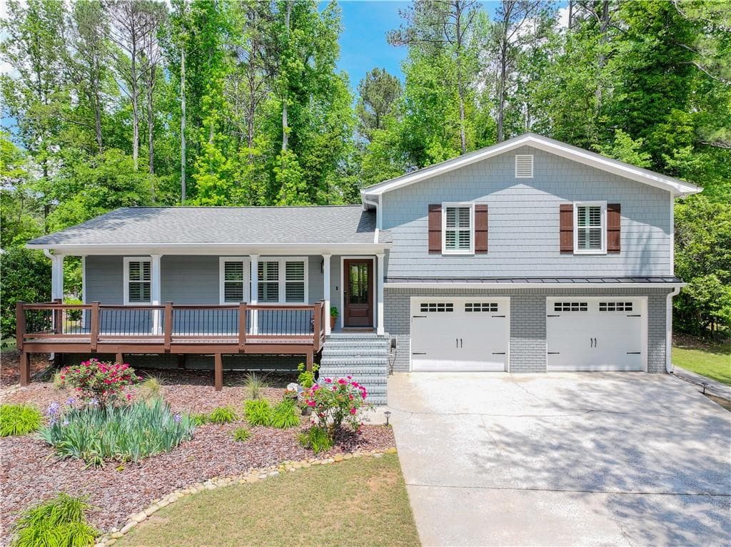 3 bedroom, 3 bathroom single family residence sold at 4124 Dunnington Drive, Marietta, GA 30062