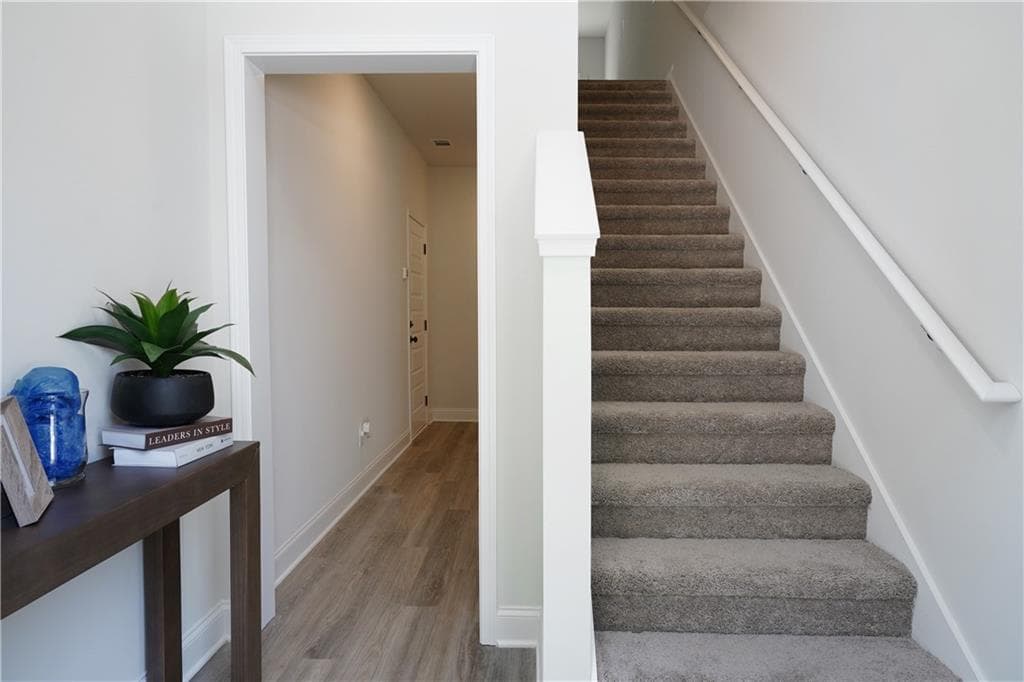 4 bedroom, 4 bathroom, 1,960 sq ft townhouse under contract at 4964 Villager Lane, Stone Mountain, GA 30083 — photo 5