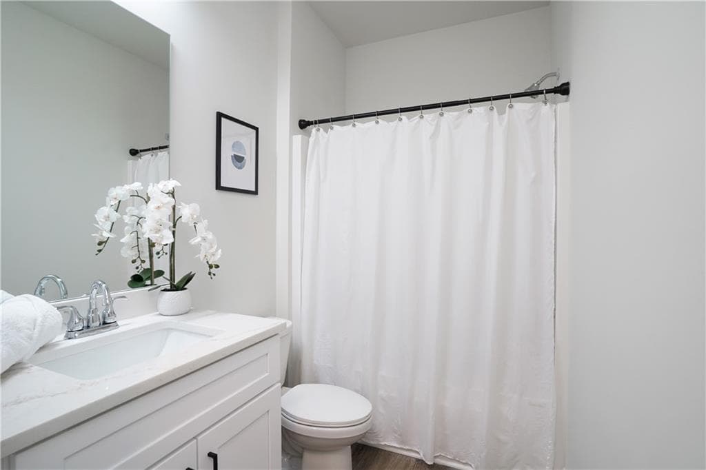 4 bedroom, 4 bathroom, 1,960 sq ft townhouse under contract at 4964 Villager Lane, Stone Mountain, GA 30083 — photo 8
