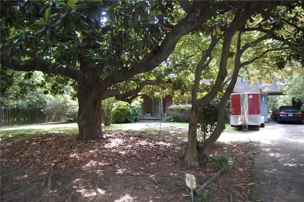 3 bedroom, 2 bathroom, 1,458 sq ft single family residence sold at 5170 Chamblee Dunwoody Road, Atlanta, GA 30338
