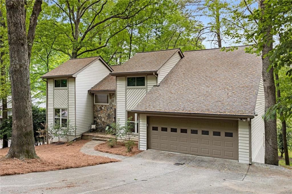 9295 Martin Road, Roswell, GA 30076 — most recent listing photo